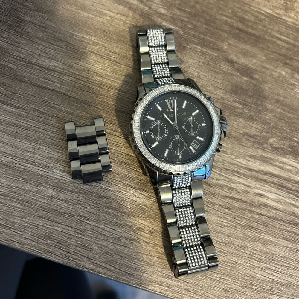 Michael Kors Everest Chronograph Watch. Black with diamonds.